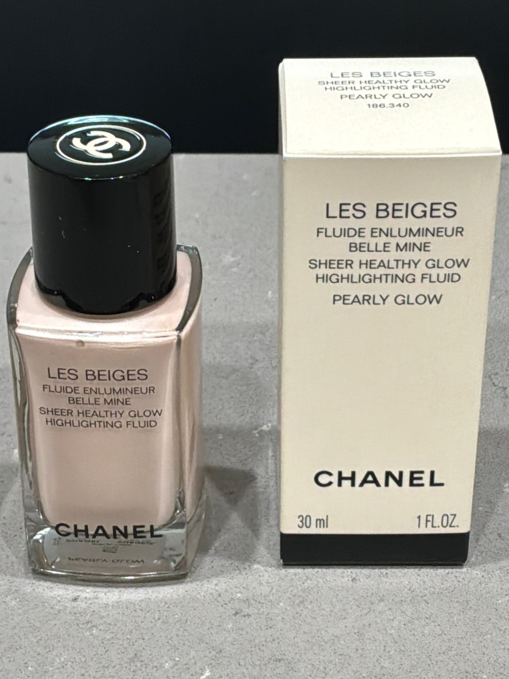 Chanel Les Beiges Fluide Enluminateur Highlighting- Pearly Glow, New/Unopened